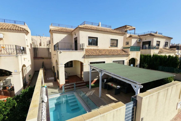 Villa - Resale - Torrevieja - torrevieja