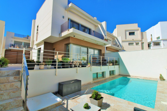 Villa - Resale - Villamartin - Villamartin
