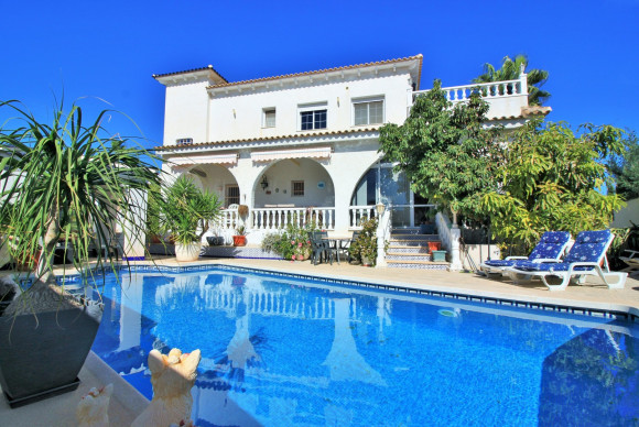 Villa - Resale - Villamartin - Villamartin