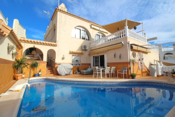 Villa - Resale - Villamartin - Villamartin