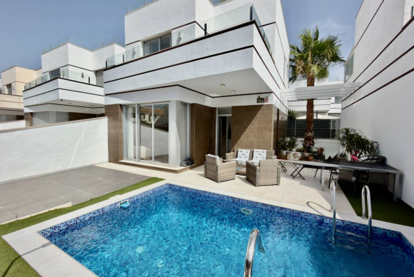 Villa - Reventa - Ciudad Quesada - JJSLP-15176