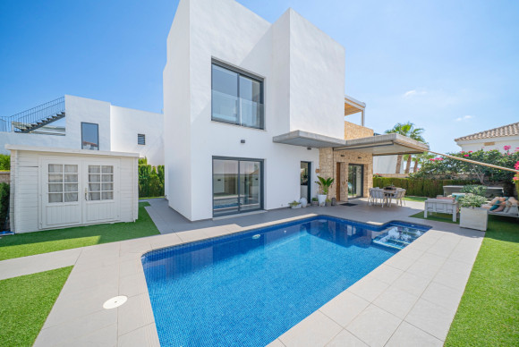 Villa - Reventa - Ciudad Quesada - Lo pepin