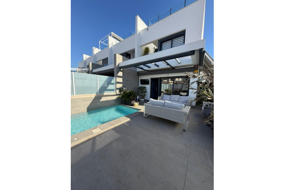 Villa - Reventa - Orihuela Costa - PAU 26