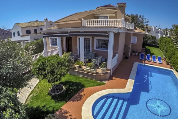 Villa - Revente - Torrevieja - La Mata