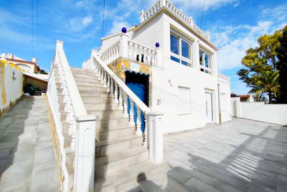 Villa - Revente - Torrevieja - Los balcones