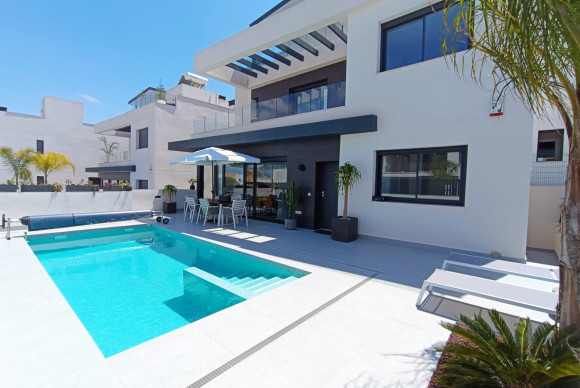 Vrijstaande Villa - Herverkoop - Algorfa - JJPLPR-16225
