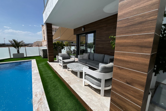Vrijstaande Villa - Herverkoop - Los Montesinos - Entre Naranjos / Vistabella Golf