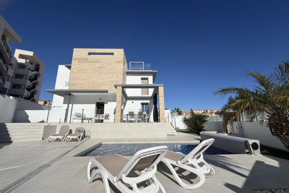 Vrijstaande Villa - Herverkoop - Orihuela Costa - Villamartin