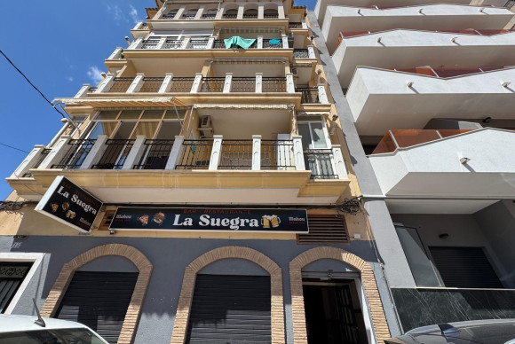 Winkel - Herverkoop - Torrevieja - Estacion de autobuses