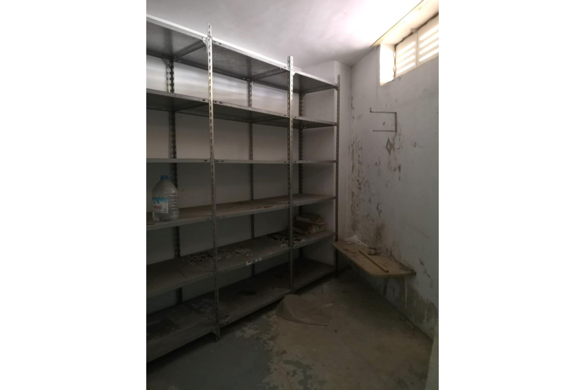 Herverkoop - Storeroom - Torrevieja - Estacion de autobuses