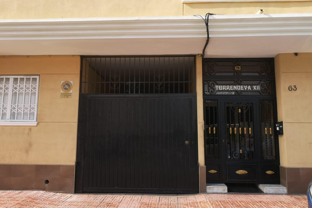 Herverkoop - Storeroom - Torrevieja - Estacion de autobuses
