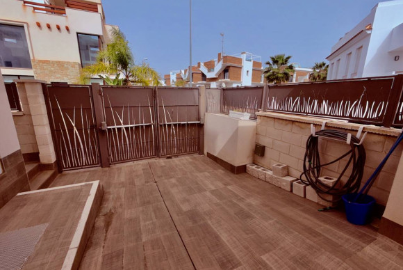 Reventa - Villa - Ciudad Quesada - Pueblo Bravo