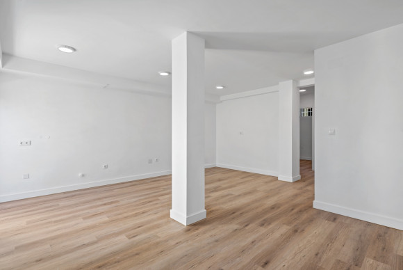 Reventa - Casa semi independiente - Benimar