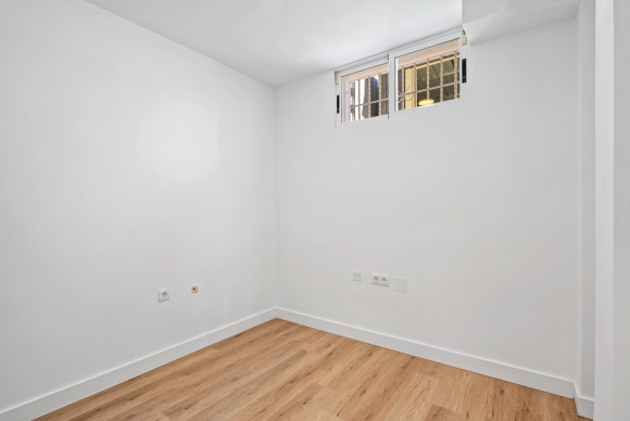 Reventa - Casa semi independiente - Benimar