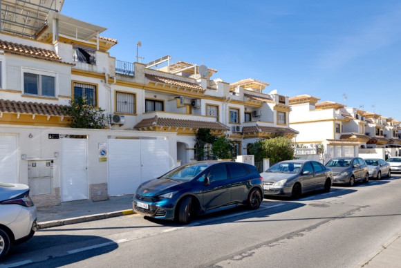 Resale - Townhouse - Torrevieja