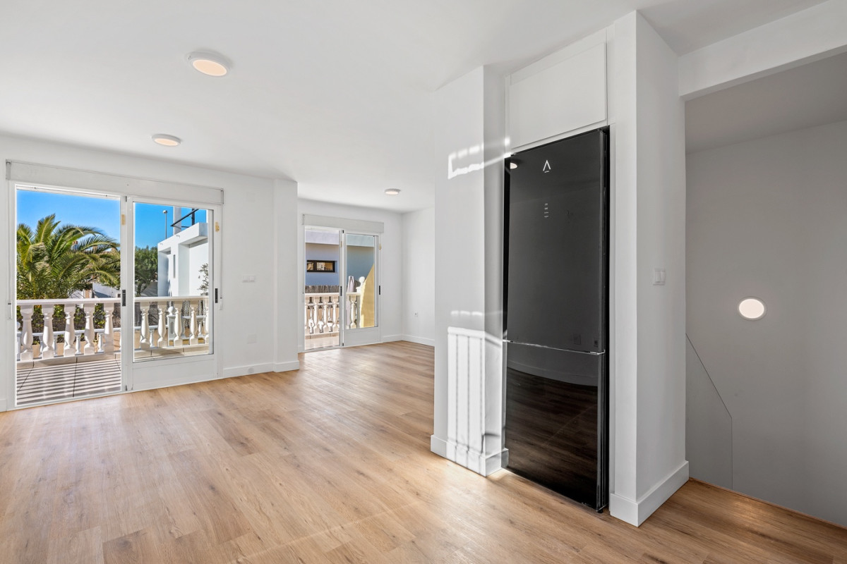 Herverkoop - Half Vrijstaande Woning - Benimar - Benimar II