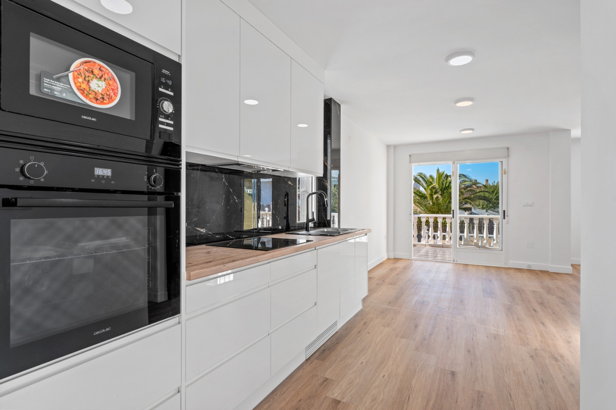 Herverkoop - Half Vrijstaande Woning - Benimar - Benimar II