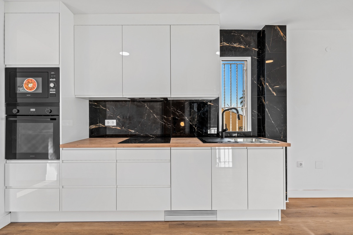 Herverkoop - Half Vrijstaande Woning - Benimar - Benimar II