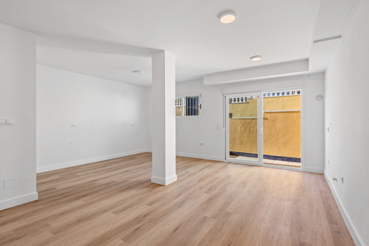 Herverkoop - Half Vrijstaande Woning - Benimar - Benimar II