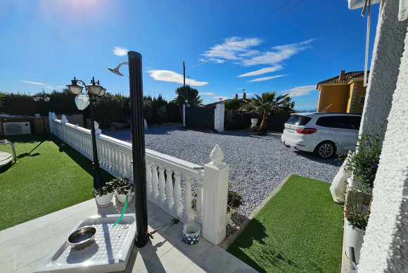 Herverkoop - Vrijstaande Villa - La Marina - La Marina - Urbanization