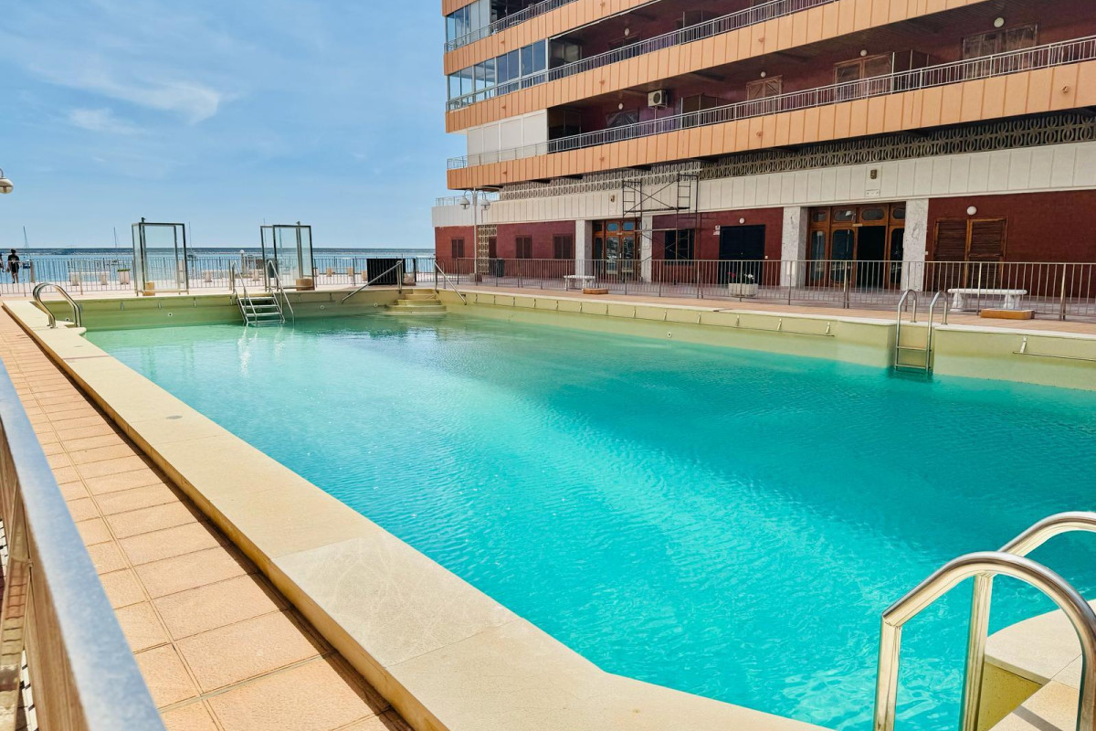 Herverkoop - Appartement  - Torrevieja - Playa del Acequión