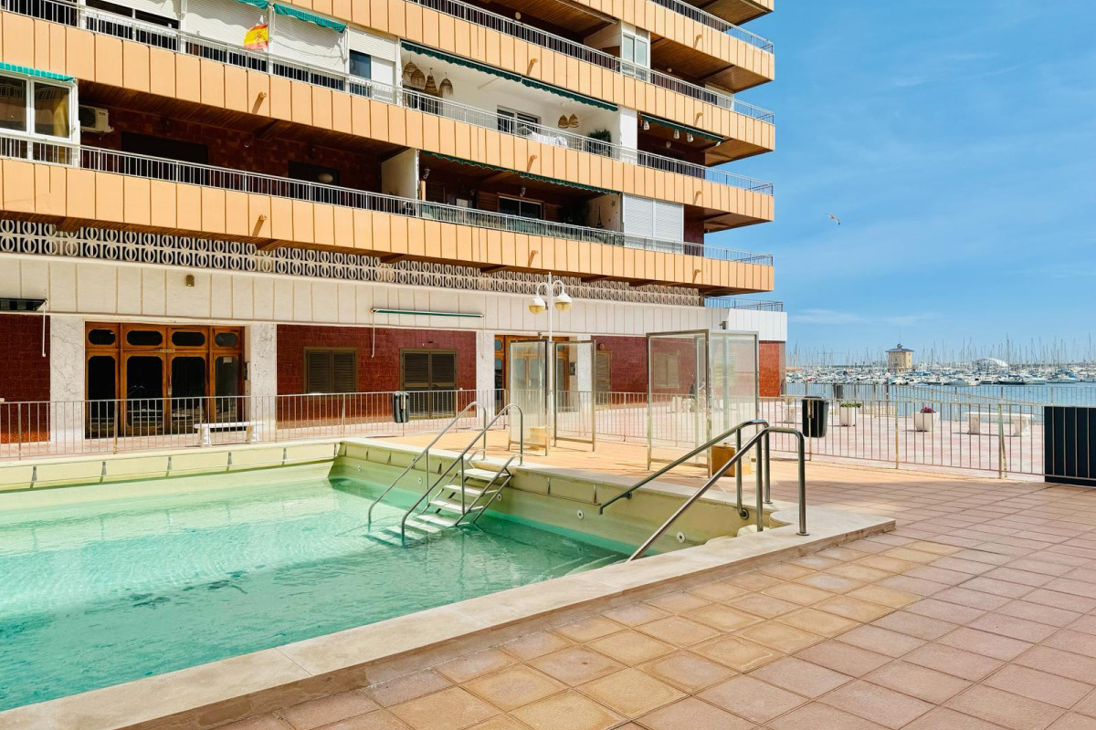 Herverkoop - Appartement  - Torrevieja - Playa del Acequión