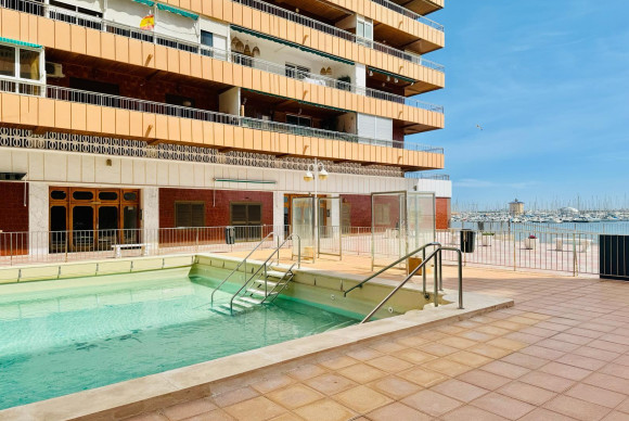 Herverkoop - Appartement  - Torrevieja - Playa del Acequión