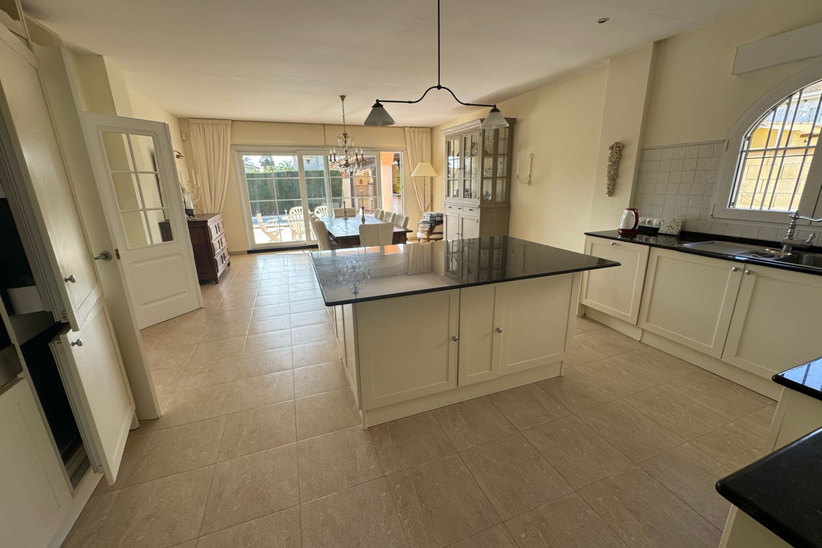 Reventa - House - Orihuela Costa