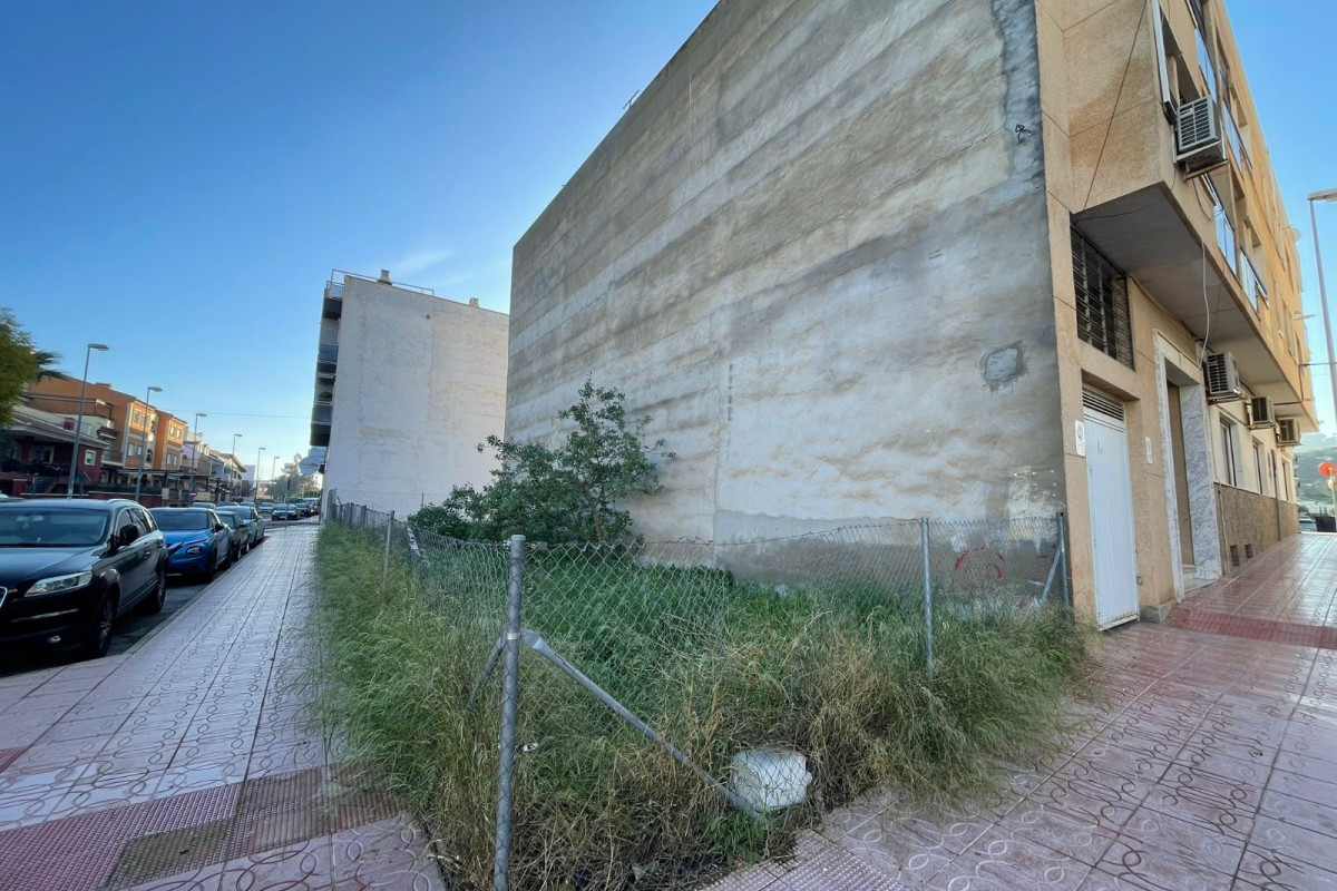 Resale - Plot / Land - Rojales