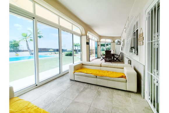 Herverkoop - Vrijstaande Villa - Gea Y Truyols - Urb Lo Santiago