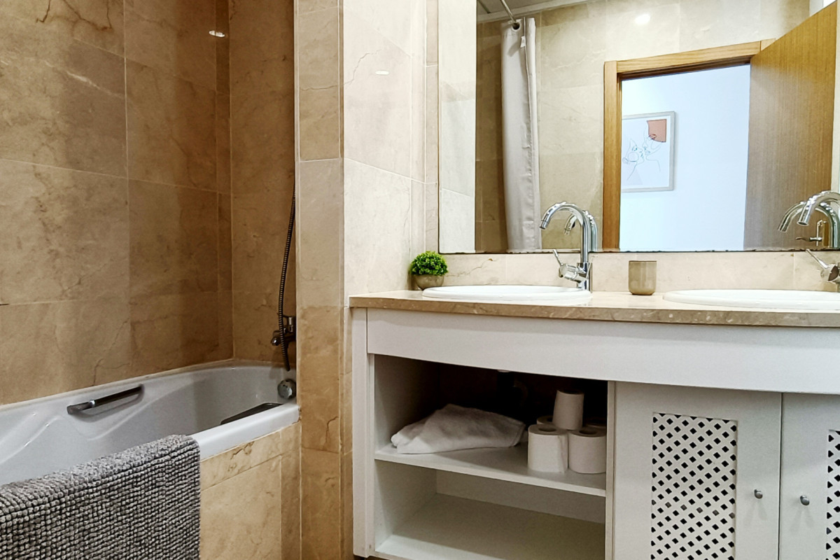 Herverkoop - Vrijstaande Villa - El Valle Golf Resort - El Valle Golf Resort - Centre