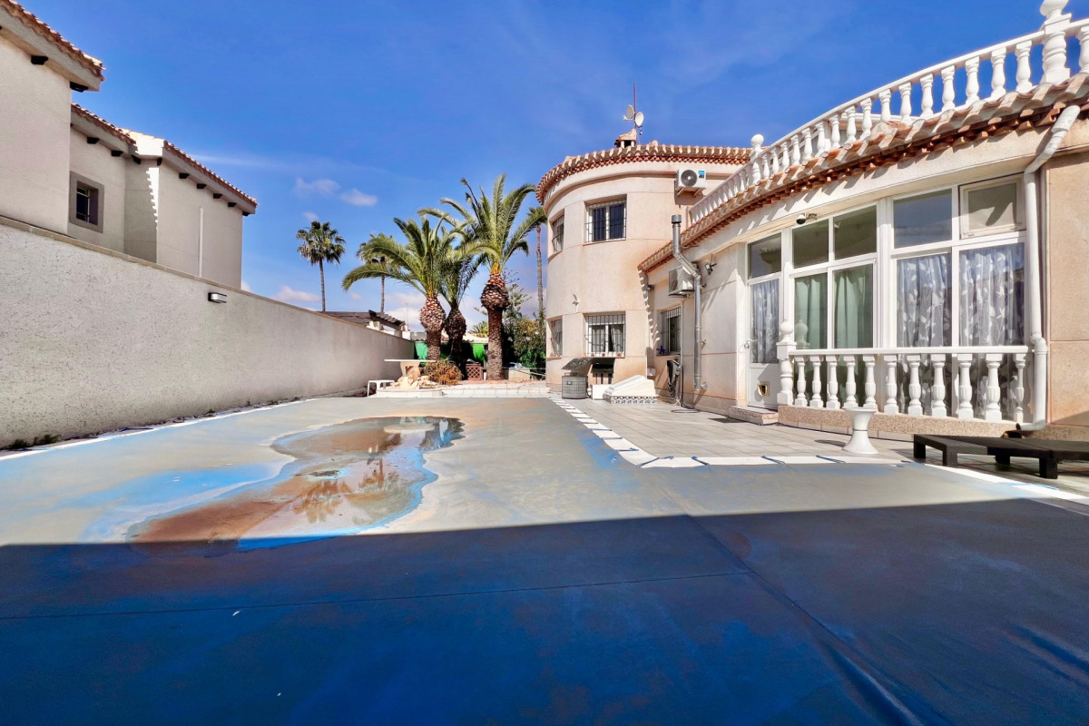 Herverkoop - Villa - Orihuela Costa - La Zenia