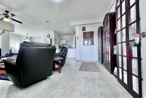 Herverkoop - Villa - Orihuela Costa - La Zenia