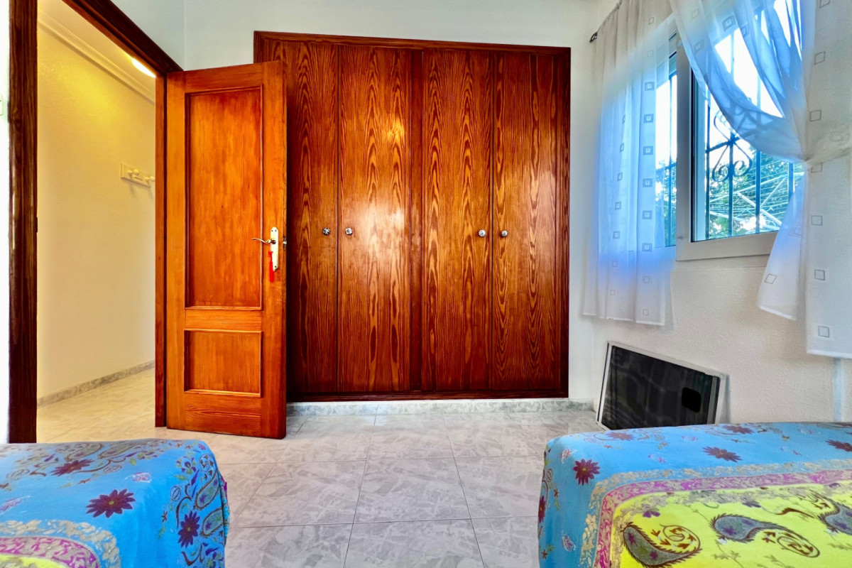 Herverkoop - Villa - Orihuela Costa - La Zenia