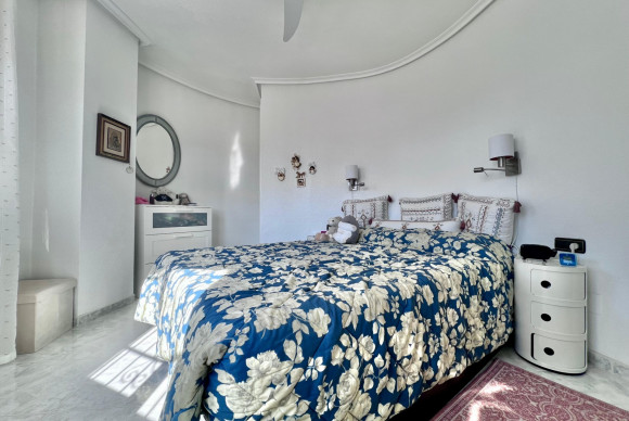 Herverkoop - Villa - Orihuela Costa - La Zenia