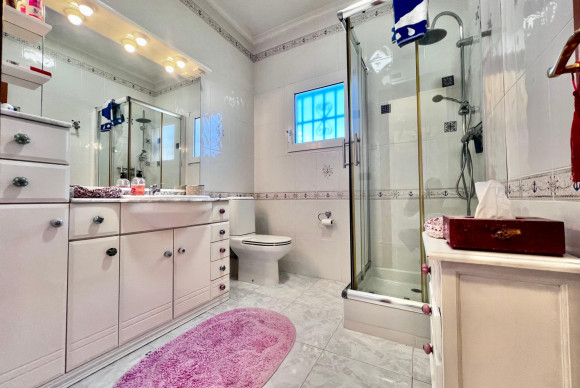 Herverkoop - Villa - Orihuela Costa - La Zenia