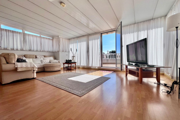 Herverkoop - Villa - Orihuela Costa - La Zenia