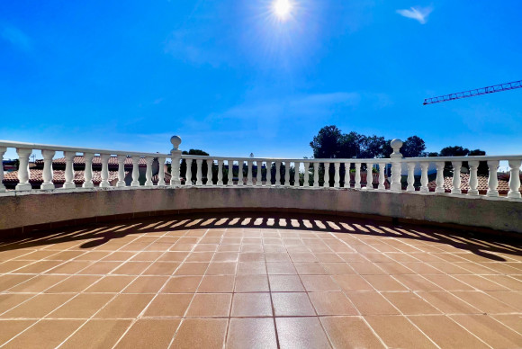 Herverkoop - Villa - Orihuela Costa - La Zenia