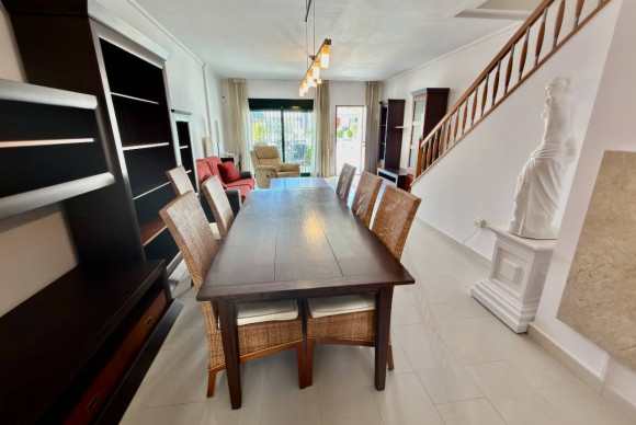 Reventa - Villa - Ciudad Quesada - Dona Pepa