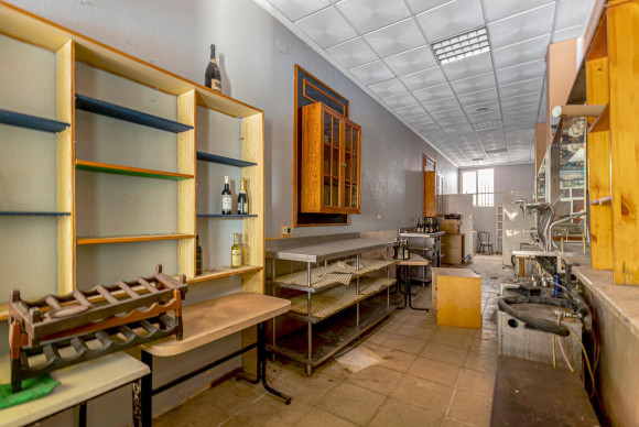 Herverkoop - Winkelruimte te koop - Torrevieja - Playa del cura