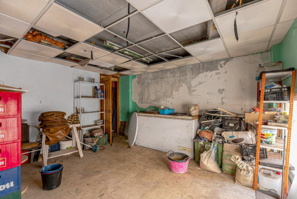 Herverkoop - Winkelruimte te koop - Torrevieja - Playa del cura