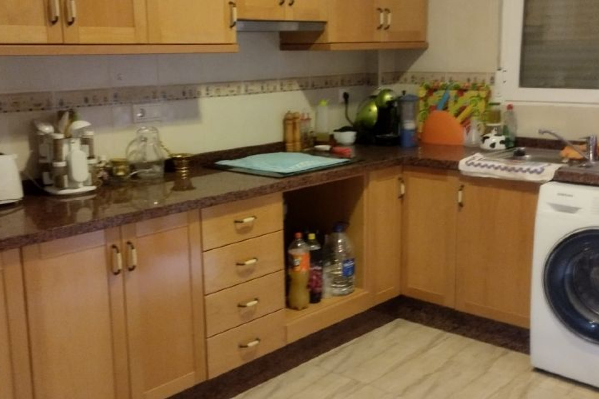 Herverkoop - Duplex Woning - Hondón de las Nieves