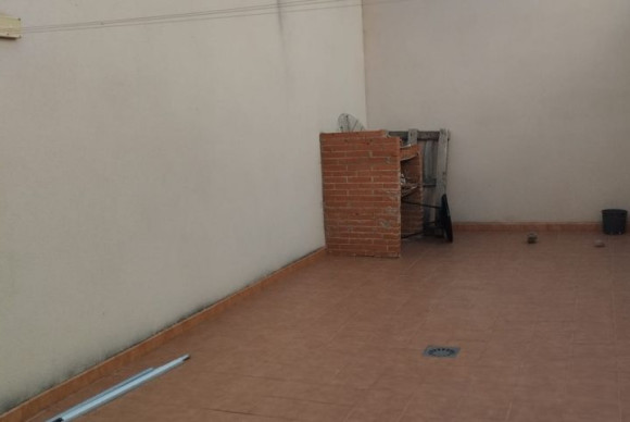 Herverkoop - Duplex Woning - Hondón de las Nieves