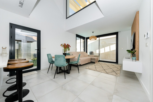 Herverkoop - Vrijstaande Villa - Los Montesinos - La Herrada