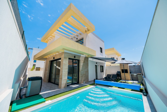 Herverkoop - Vrijstaande Villa - Los Montesinos - La Herrada