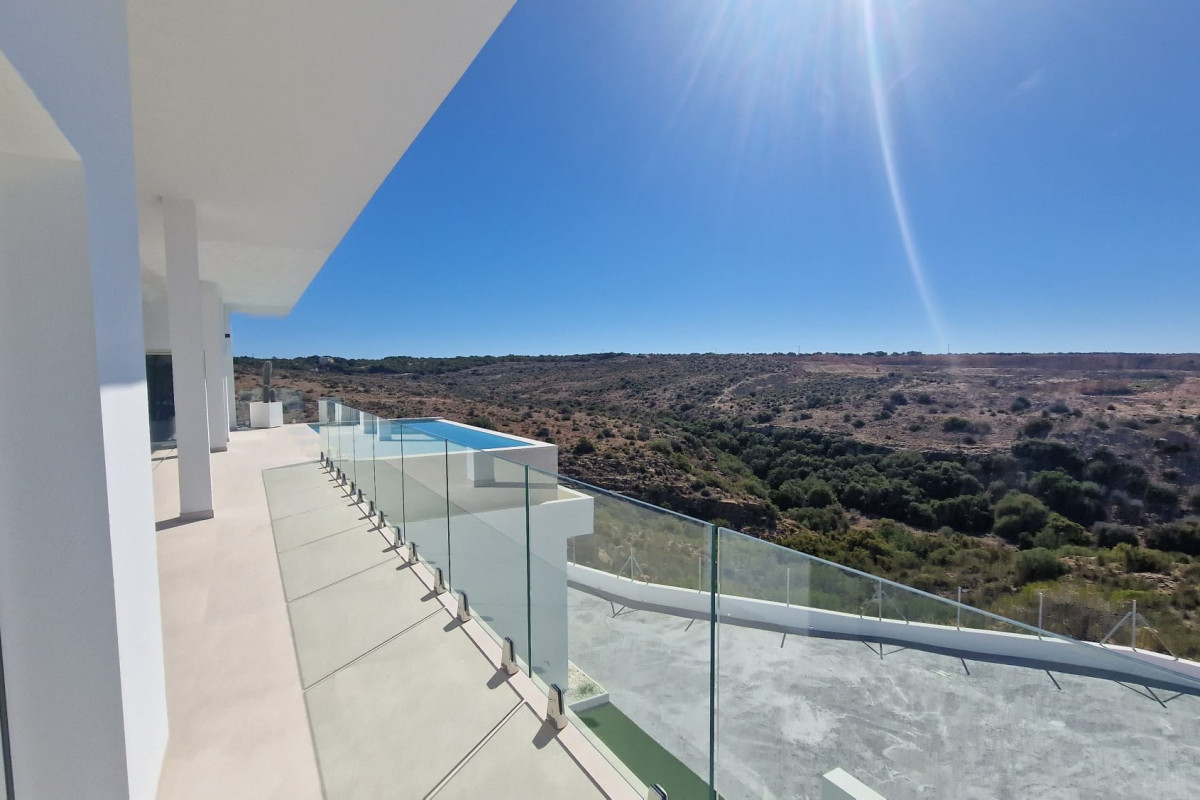 Herverkoop - Vrijstaande Villa - La Marina