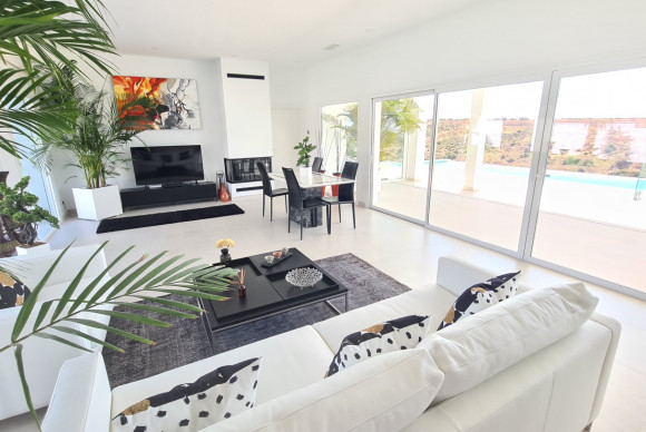 Herverkoop - Vrijstaande Villa - La Marina