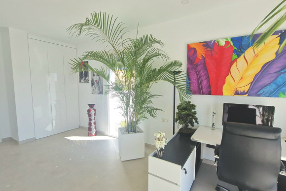 Herverkoop - Vrijstaande Villa - La Marina