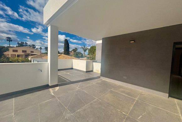 Revente - Chalet Independiente - Orihuela Costa