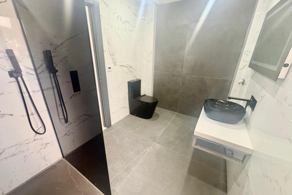 Revente - Chalet Independiente - Orihuela Costa